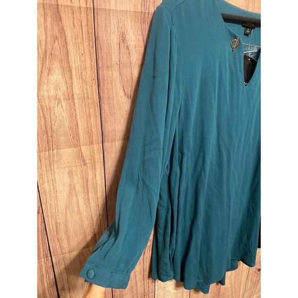 Torrid 2X Blouse NWT Teal Georgette Flowy Chiffon Blouse 3/4 Sleeve Gold Keyhole - Picture 3 of 9
